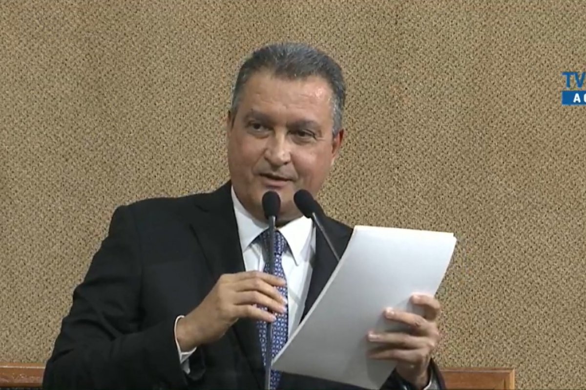 "Eu sou de esquerda e estou com os mais pobres", afirma Rui Costa sobre Reforma da Previdência estadual