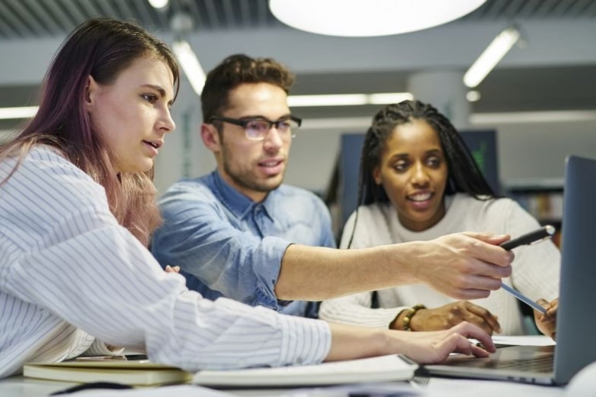 Vagas para promotor de vendas, trainee e estágio em engenharia são ofertadas nesta nesta terça (4) em Salvador