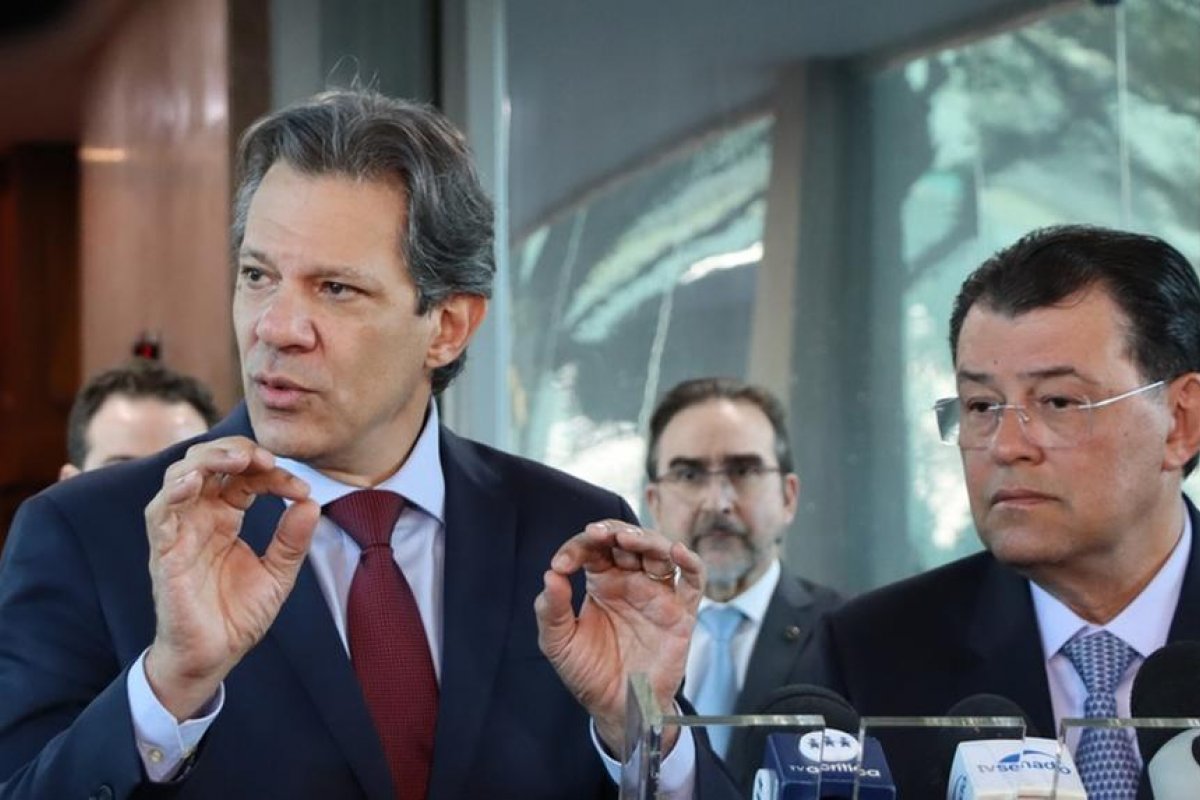 Relator diz esperar entregar relatório da regulamentação da reforma tributária nesta quarta (4)