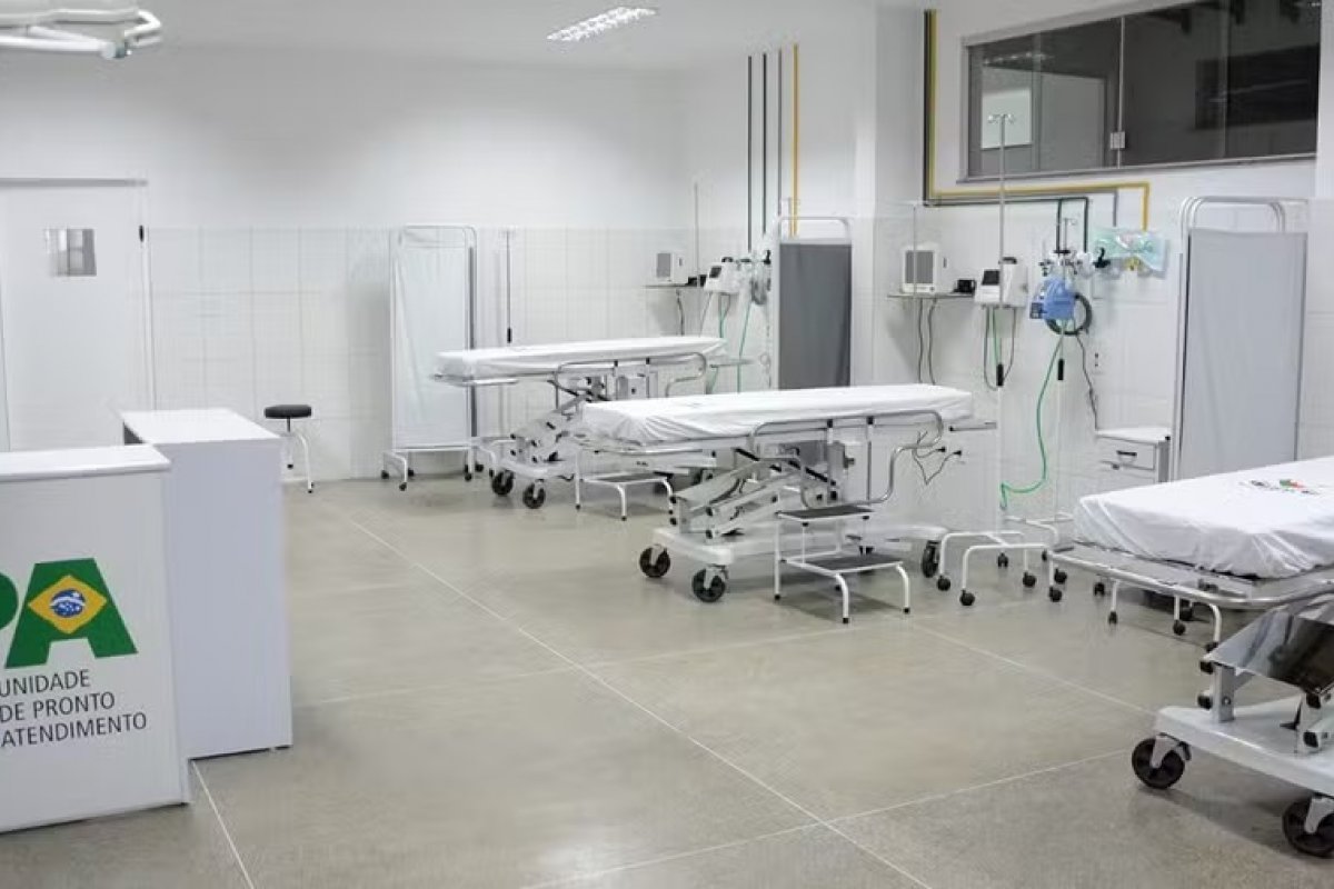 Vídeo: mulher quebra equipamentos e ameaça funcionários após se revoltar com atendimento em UPA na Bahia