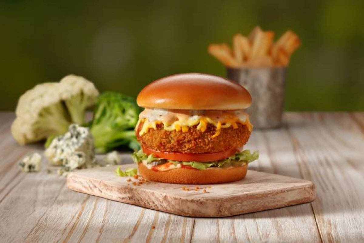 Rede de restaurante lança mais uma opção de hambúrguer vegano