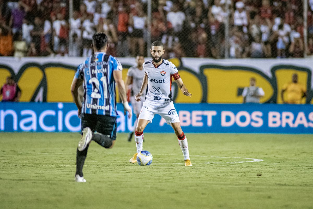 Vídeo: Na despedida do Barradão, Vitória empata com Grêmio; confira o gol do Leão