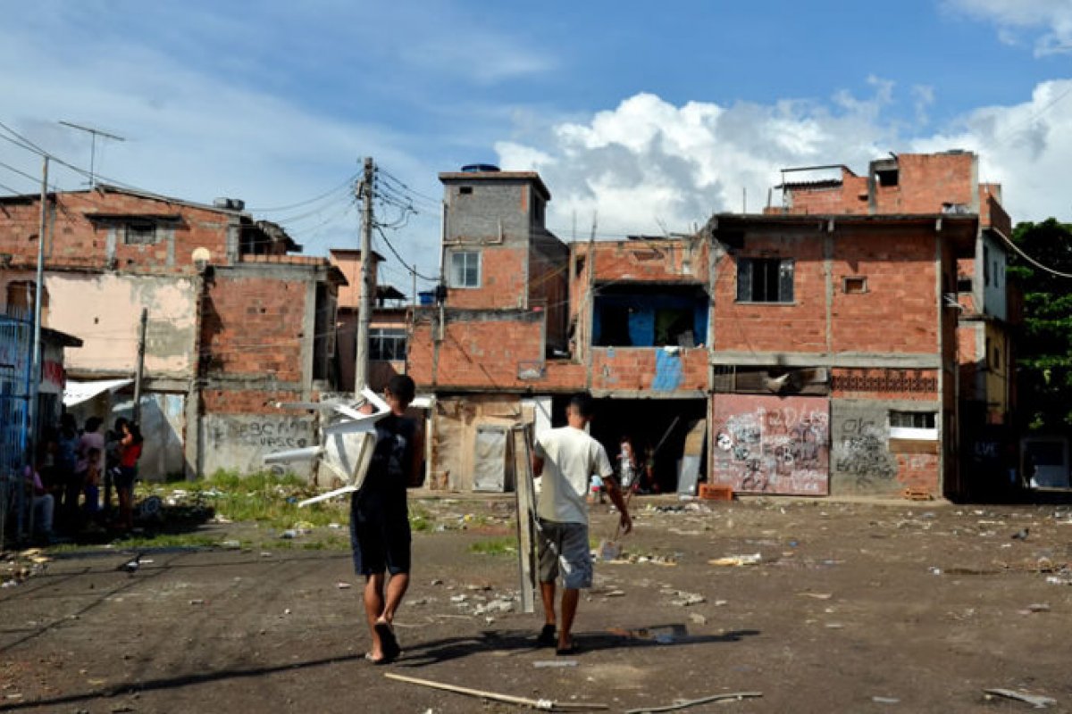 Bahia tinha quase 7 milhões de pessoas abaixo da linha da pobreza em 2023, aponta IBGE