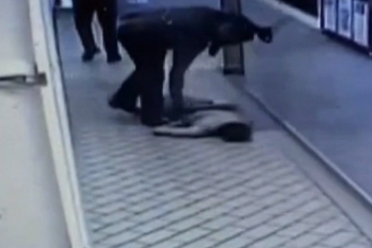 Após morte por agressão em estação de trem, concessionária demite seis seguranças