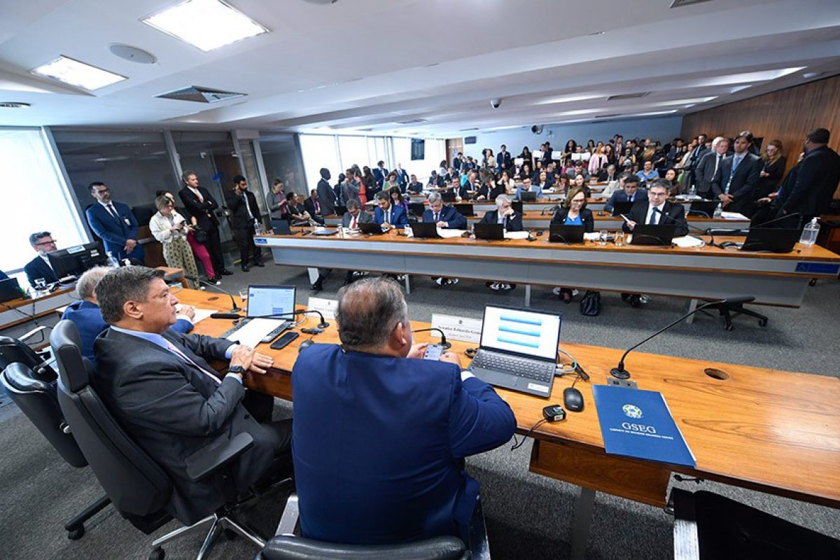 Lei de IA avança no Senado com previsão de remuneração de direitos autorais
