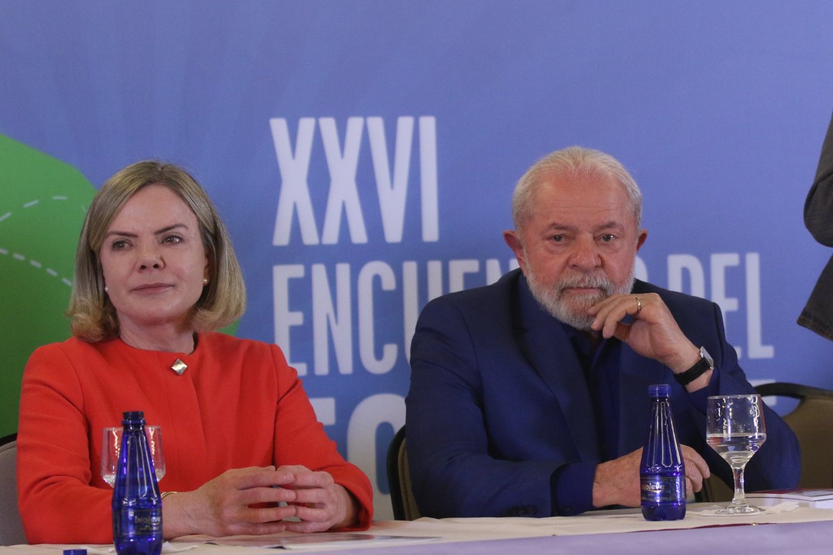 PT aprova resolução que critica 'Faria Lima' e pede reformulação na comunicação de Lula