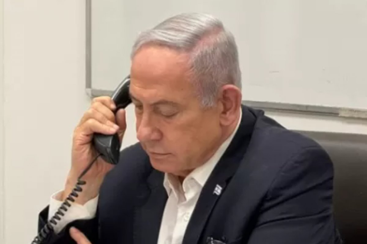 'Dia histórico', diz Netanyahu sobre anúncio de queda de Assad na Síria