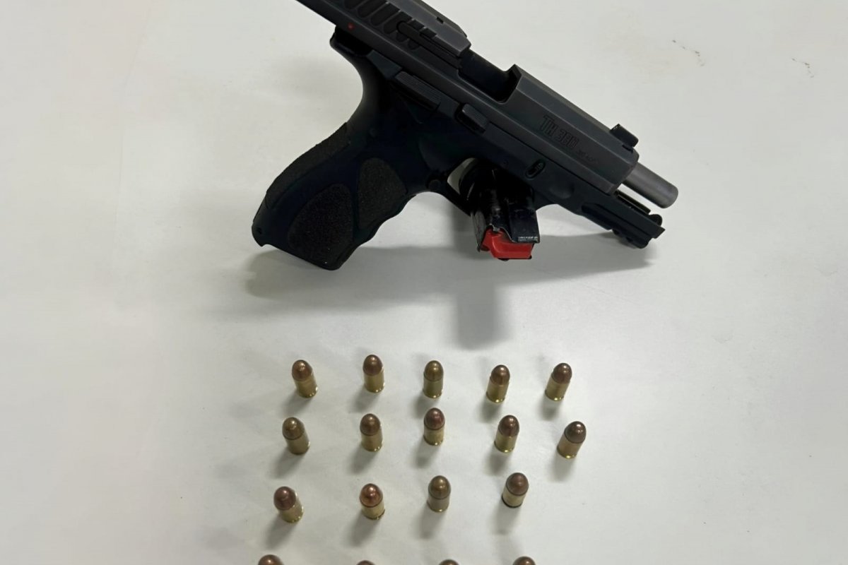 Foragido da Justiça de Pernambuco por homicídio é preso na Bahia por porte ilegal de arma de fogo