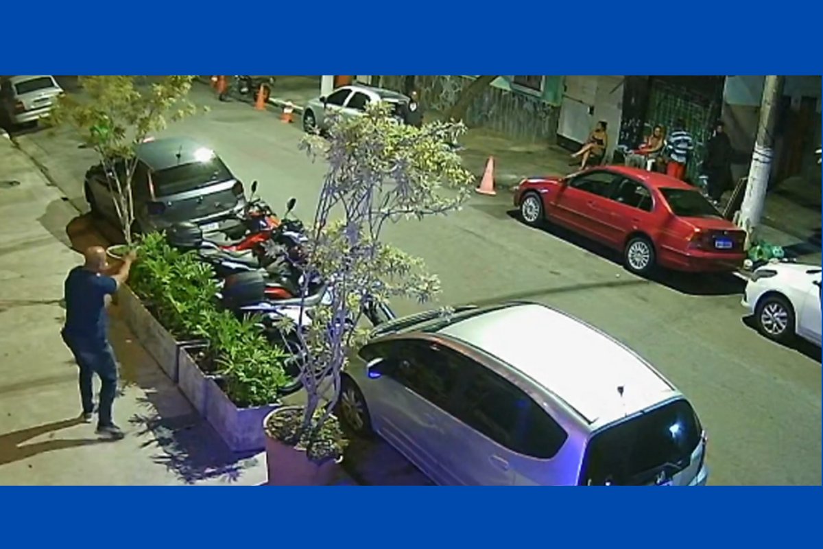 Vídeo: policial militar mata a tiros homem que exibia réplica de arma em frente a uma casa noturna no Centro de São Paulo