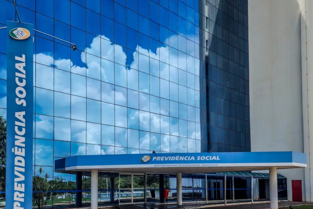 Bancos vão ao STF contra juros do consignado do INSS