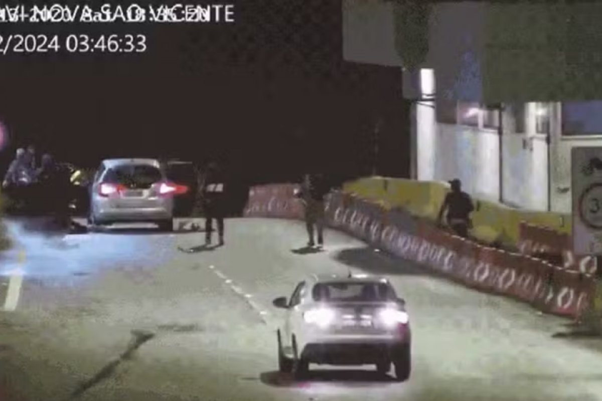 Criminosos usam explosivos e fazem reféns em roubo a pedágio em São Vicente (SP)