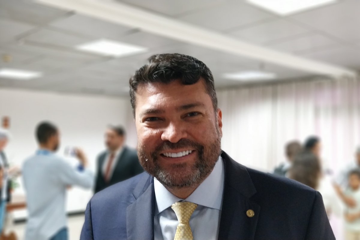 Vídeo: 'Não tem nada a ver com o deputado Elmar Nascimento', diz Marcinho Oliveira sobre operação da PF