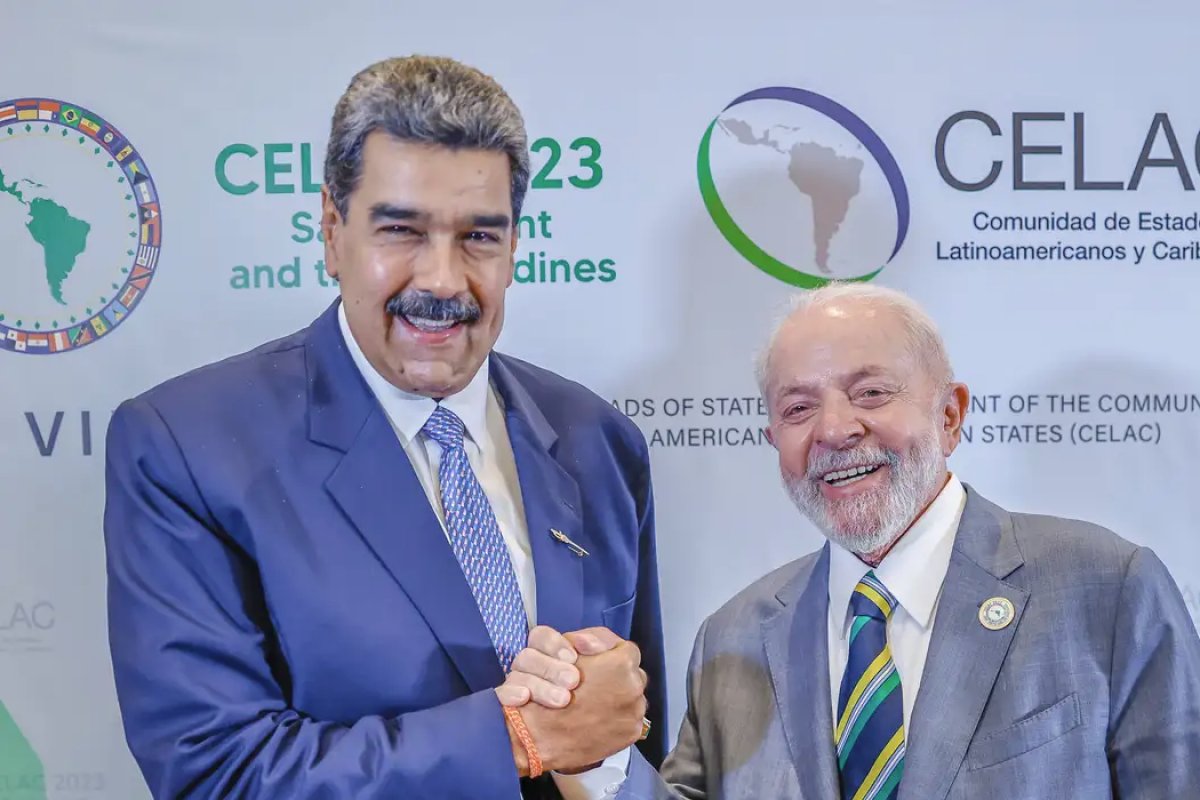 Maduro usa redes sociais para desejar melhoras a Lula após cirurgia: "Estamos com você!"