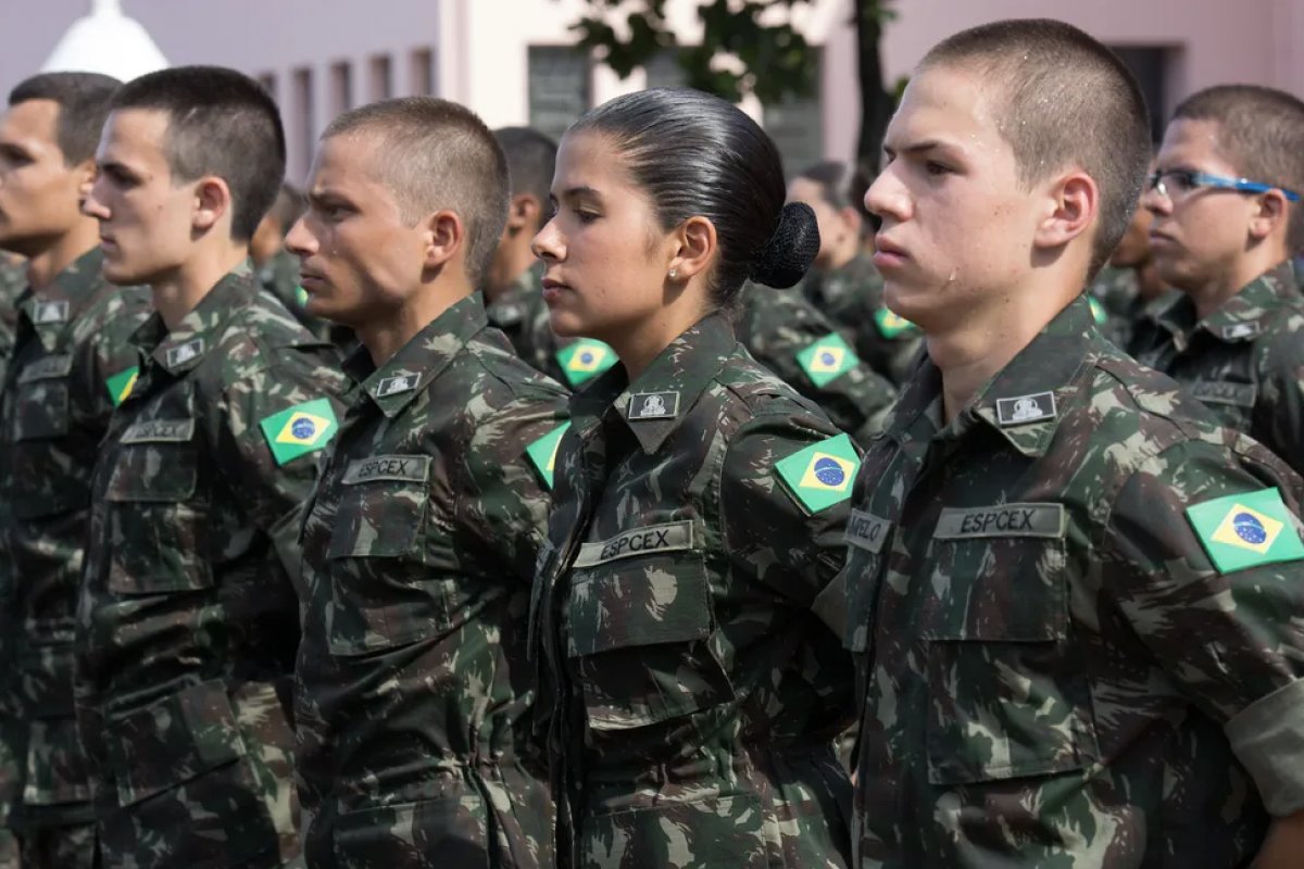 Alistamento militar feminino começa em 1º de janeiro; confira a lista de cidades 