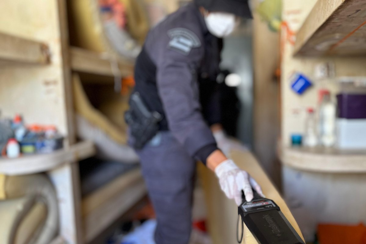 Mais de 30 celulares são retirados de duas unidades prisionais