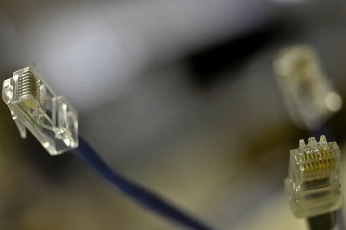 Internet chega à casa de 89% da população brasileira, diz Censo de 2022