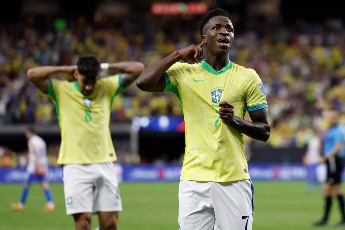 Jornal espanhol elege Vinicius Júnior como melhor jogador do mundo