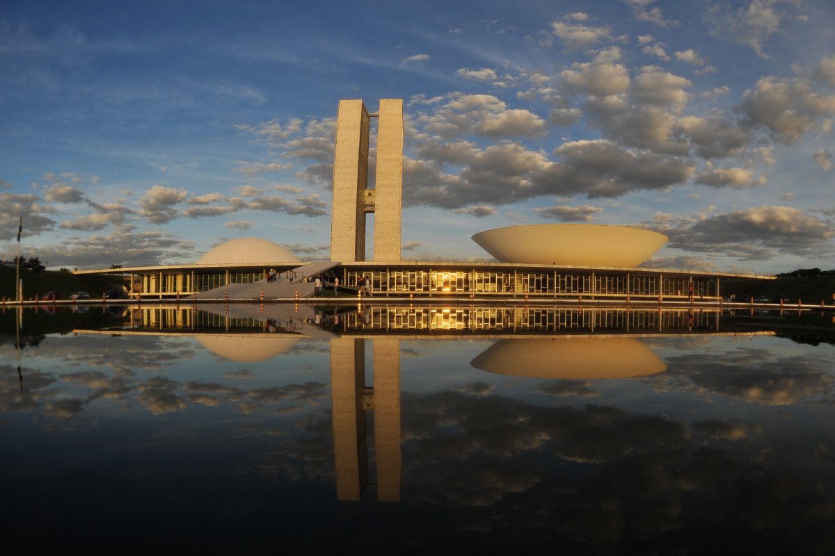Governo Lula vai liberar R$ 1,7 bilhão em emendas parlamentares para amenizar crise com Congresso
