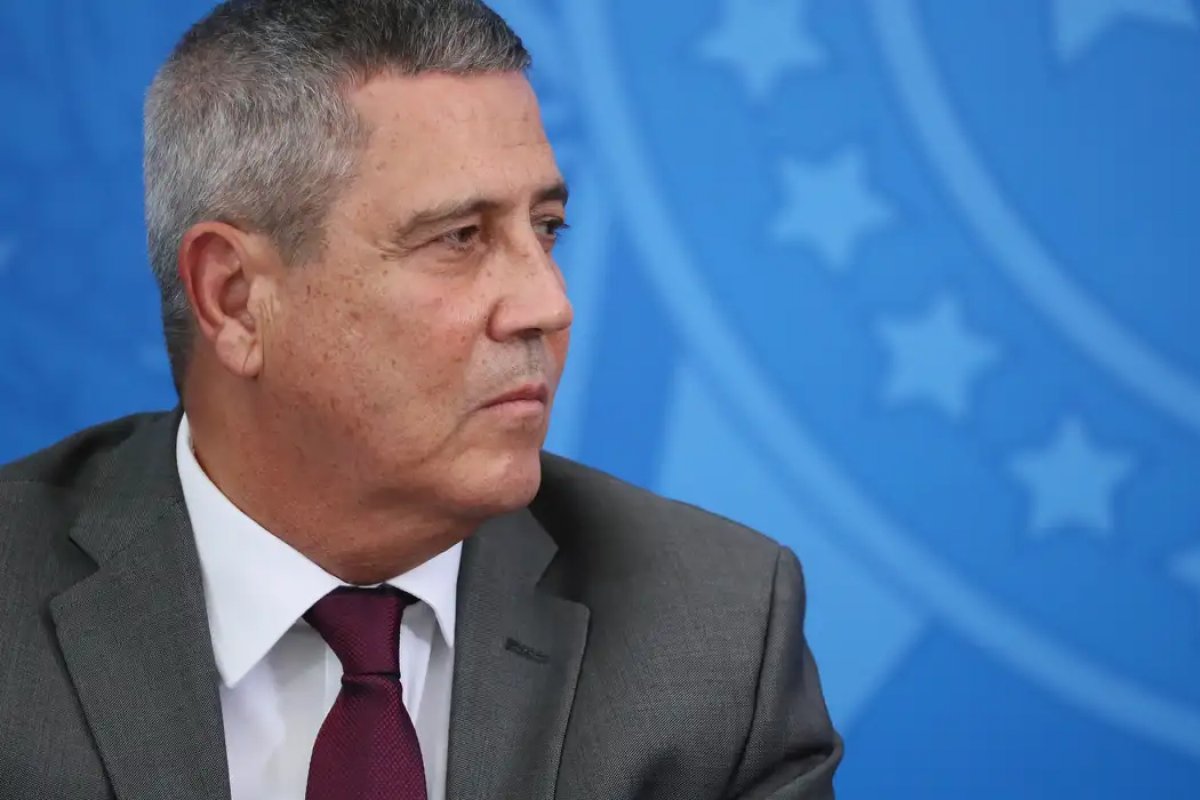 Braga Netto passará pela audiência de custódia hoje