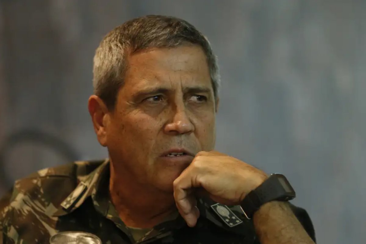 Braga Netto tentou conseguir detalhes de delação de Mauro Cid com pai de militar, diz PF