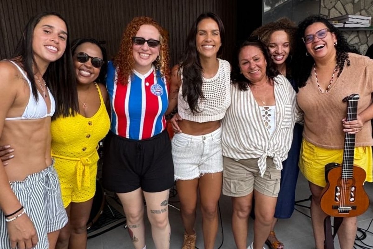 Rainha do futebol, Marta Silva solta a voz na capital baiana!