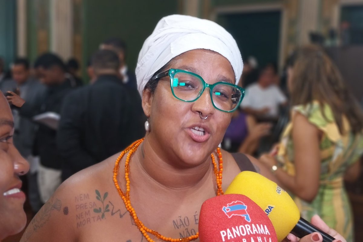 Vídeo: "Esse espaço é adoecedor, enlouquecedor e extremamente violento para as mulheres", diz Laina Crisóstomo sobre meio político