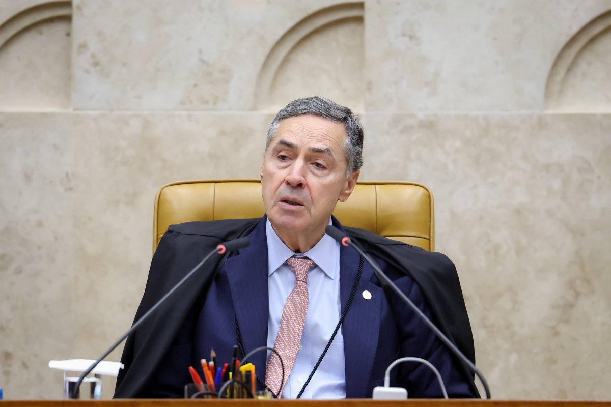 Barroso indica voto divergente na retomada de julgamento sobre redes sociais