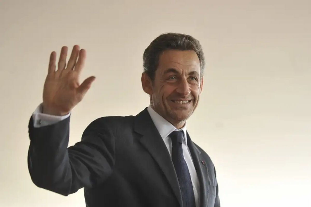 Suprema Corte da França preserva sentença de Sarkozy por corrupção; ex-presidente usará tornozeleira eletrônica