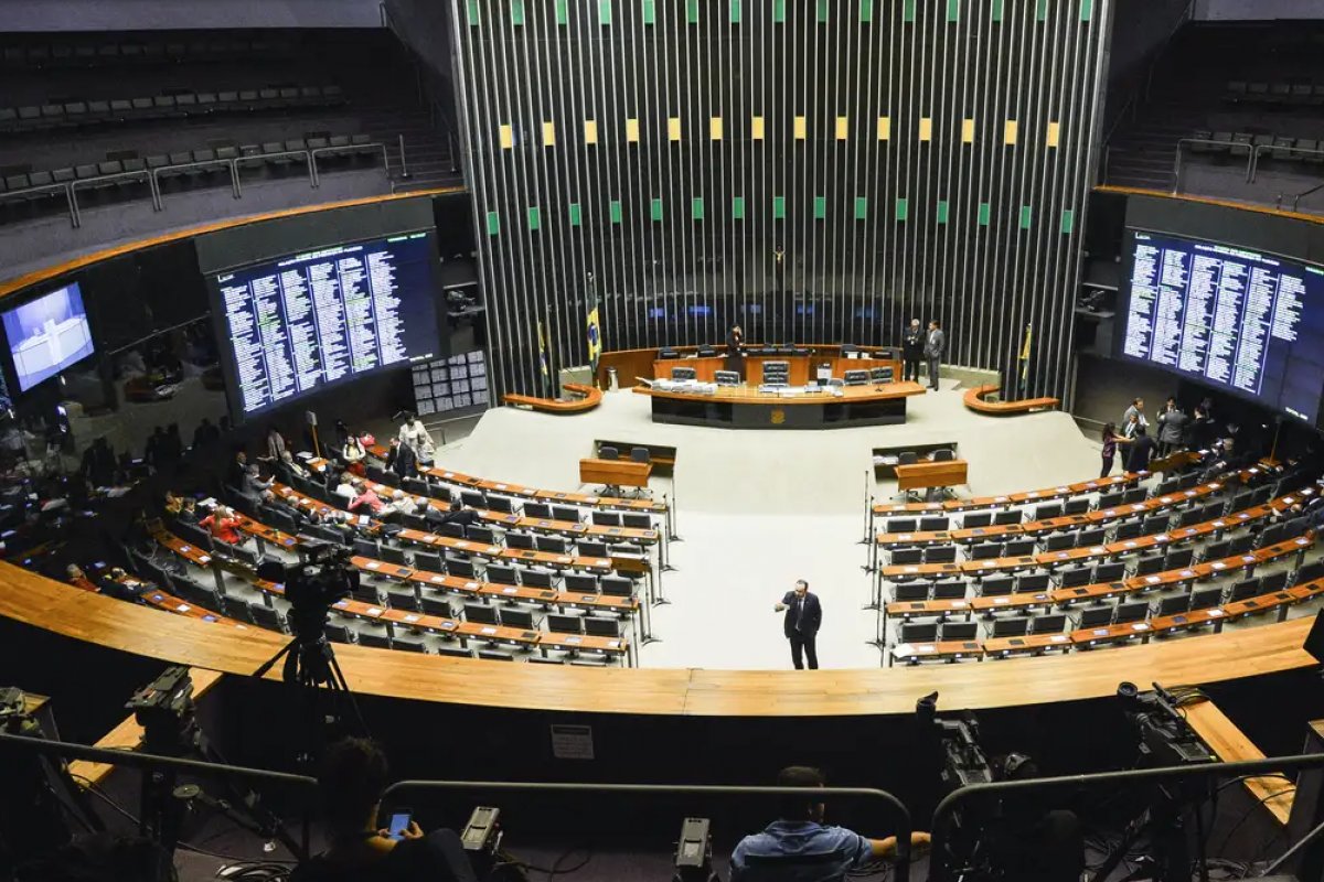 Onze deputados do PL votaram a favor do ajuste fiscal de Lula; veja lista