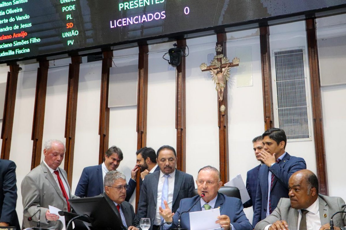 ALBA aprova orçamento de R$ 70,8 bilhões para 2025 e entra em recesso parlamentar