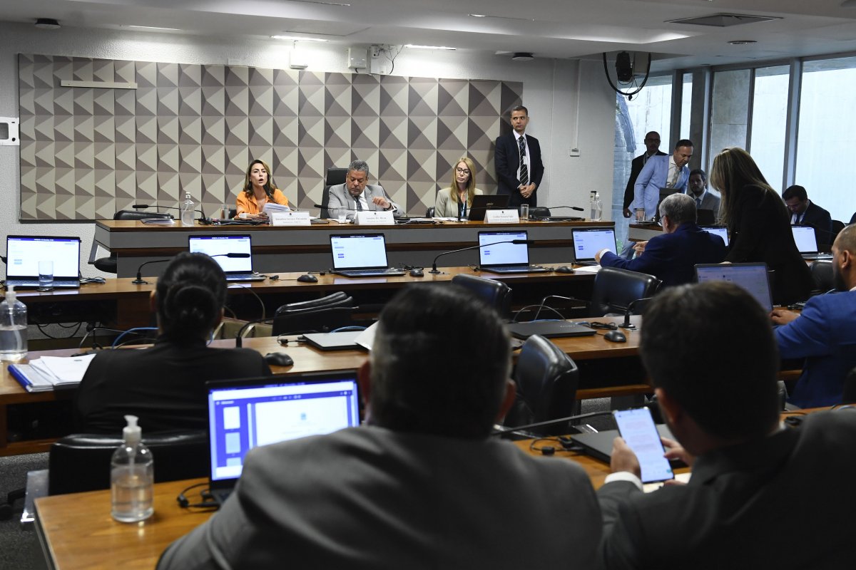 PF investiga suspeitas de pedidos de propina na CPI das Bets no Senado