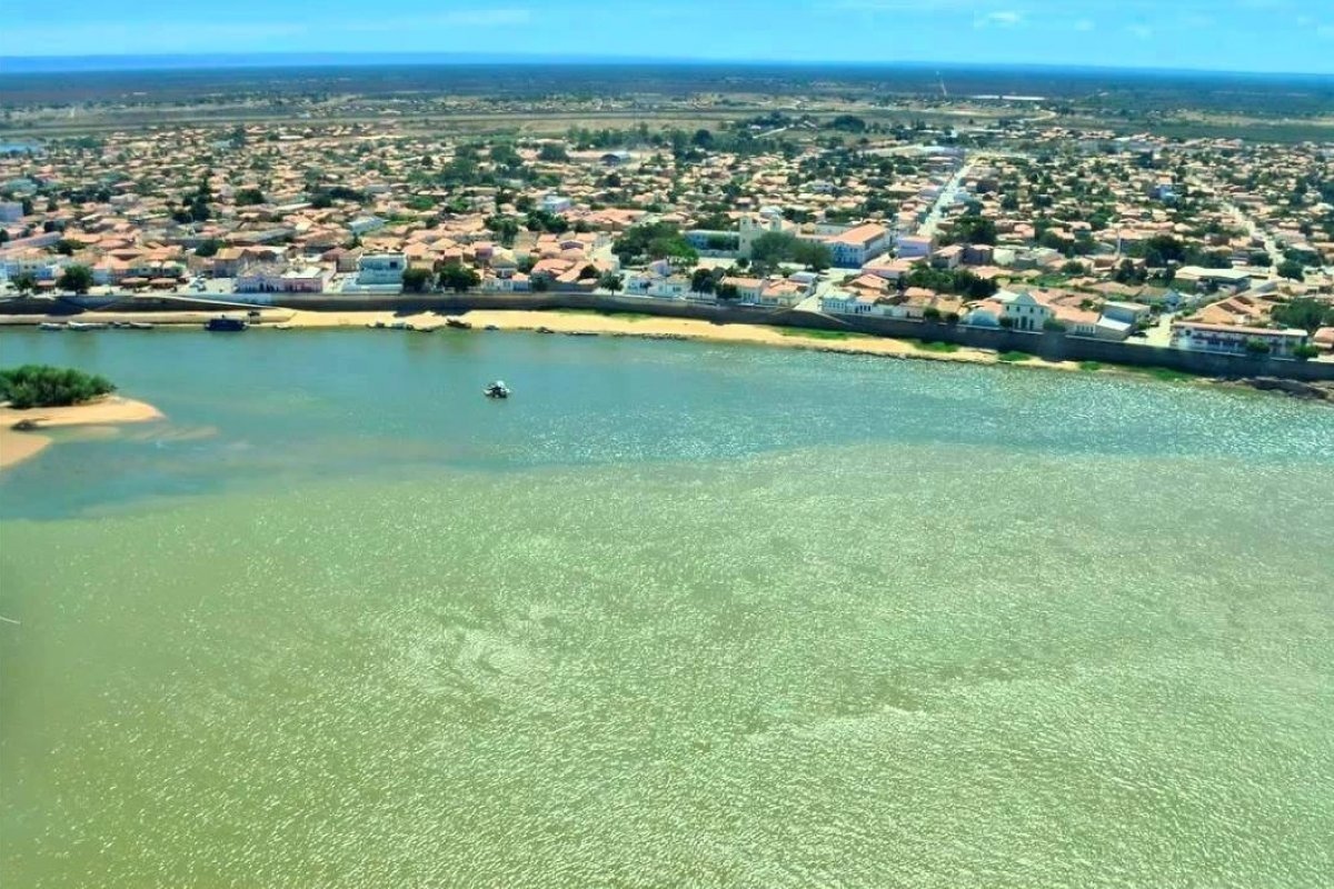 Verão 2025: Salvador pode registrar temperaturas de 35ºC, enquanto cidades no interior baiano podem chegar até 40ºC