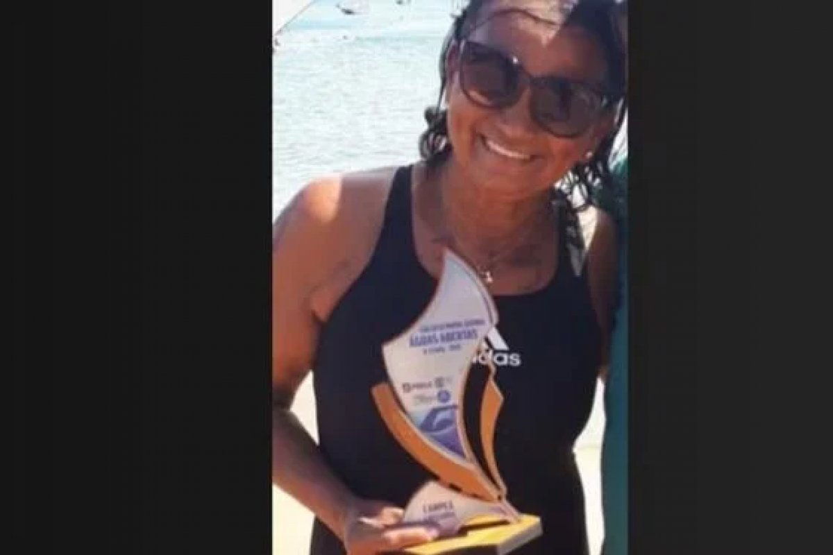 Nadadora de 69 anos morre durante prova da Travessia Itaparica-Salvador