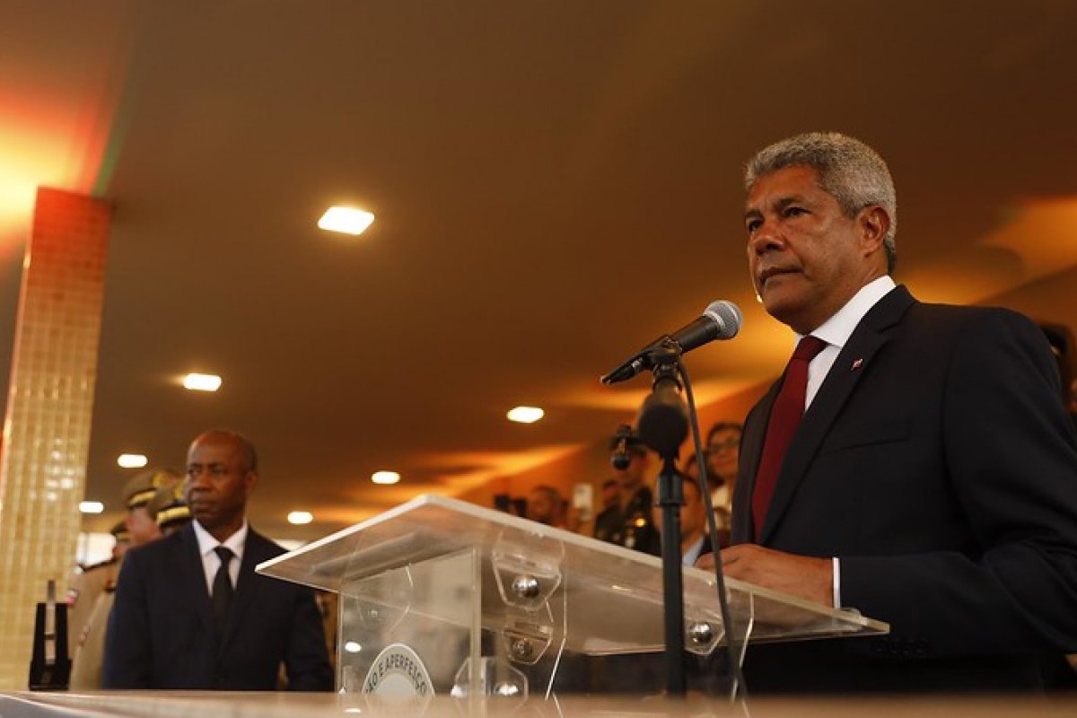 Jerônimo mobiliza Polícia Técnica da Bahia para auxiliar na identificação das vítimas de acidente em MG