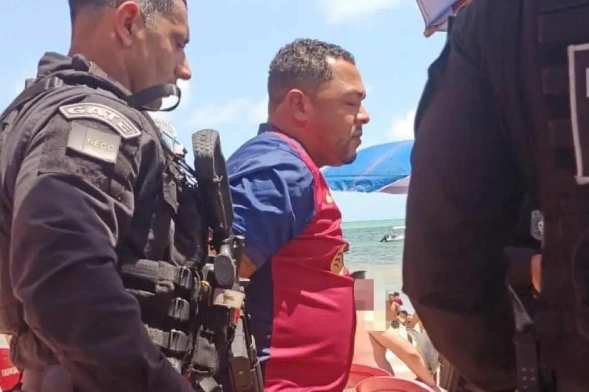 Chefe de facção criminosa do sul baiano é preso quando tomava banho de mar na Paraíba