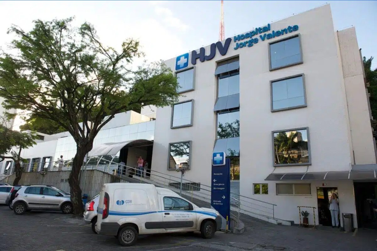 Homem com deficiência é detido após invadir hospital particular em Salvador e agredir funcionária