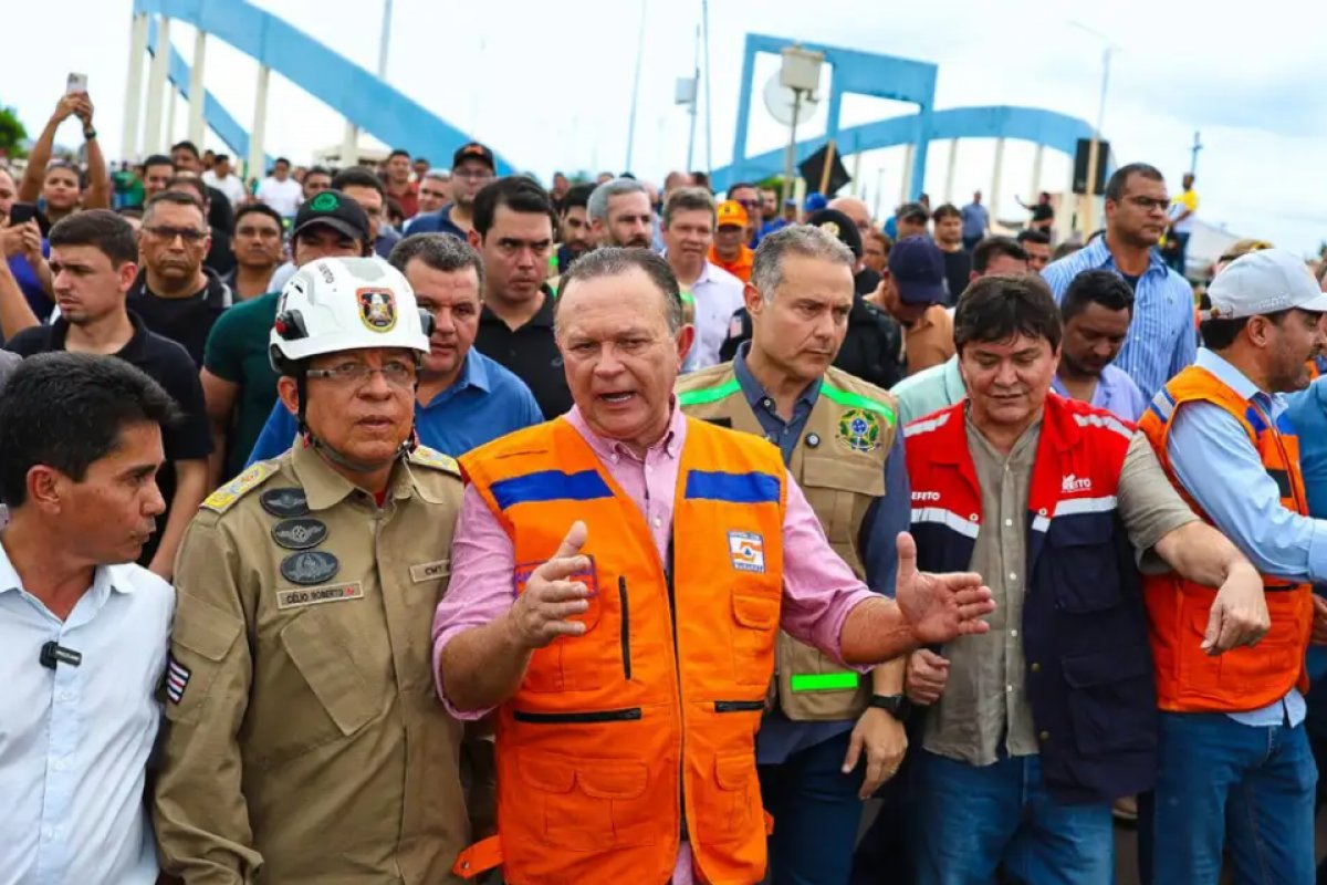 Governo estima que reconstrução de ponte que caiu deve custar ao menos R$ 100 milhões