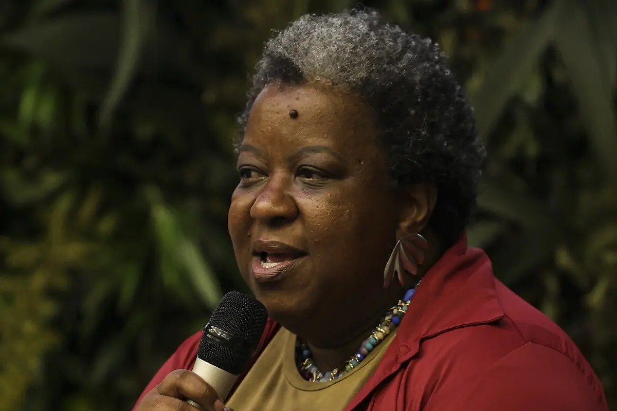 Governo Lula é criticado após votar contra direito ao aborto para crianças e adolescentes vítimas de violência sexual