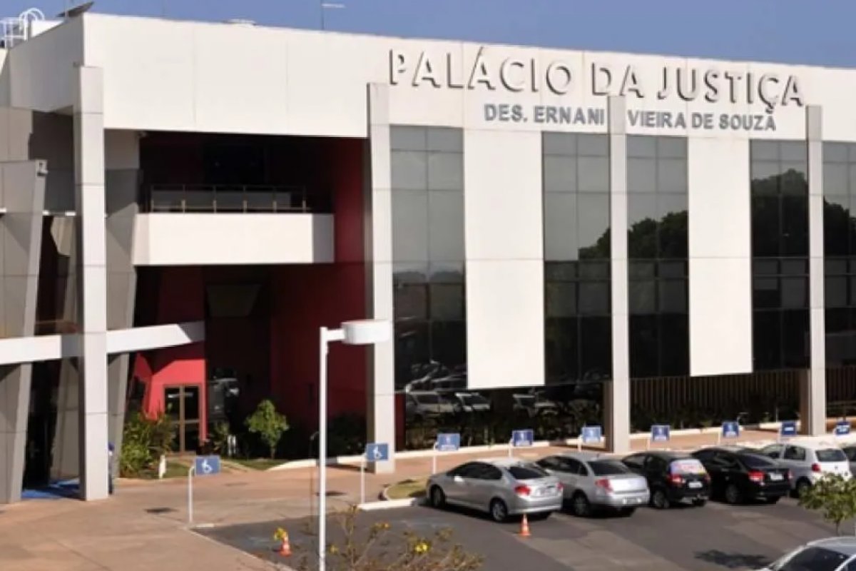 Tribunal de MT contesta o CNJ e deposita auxílio-alimentação de R$ 10 mil para juízes