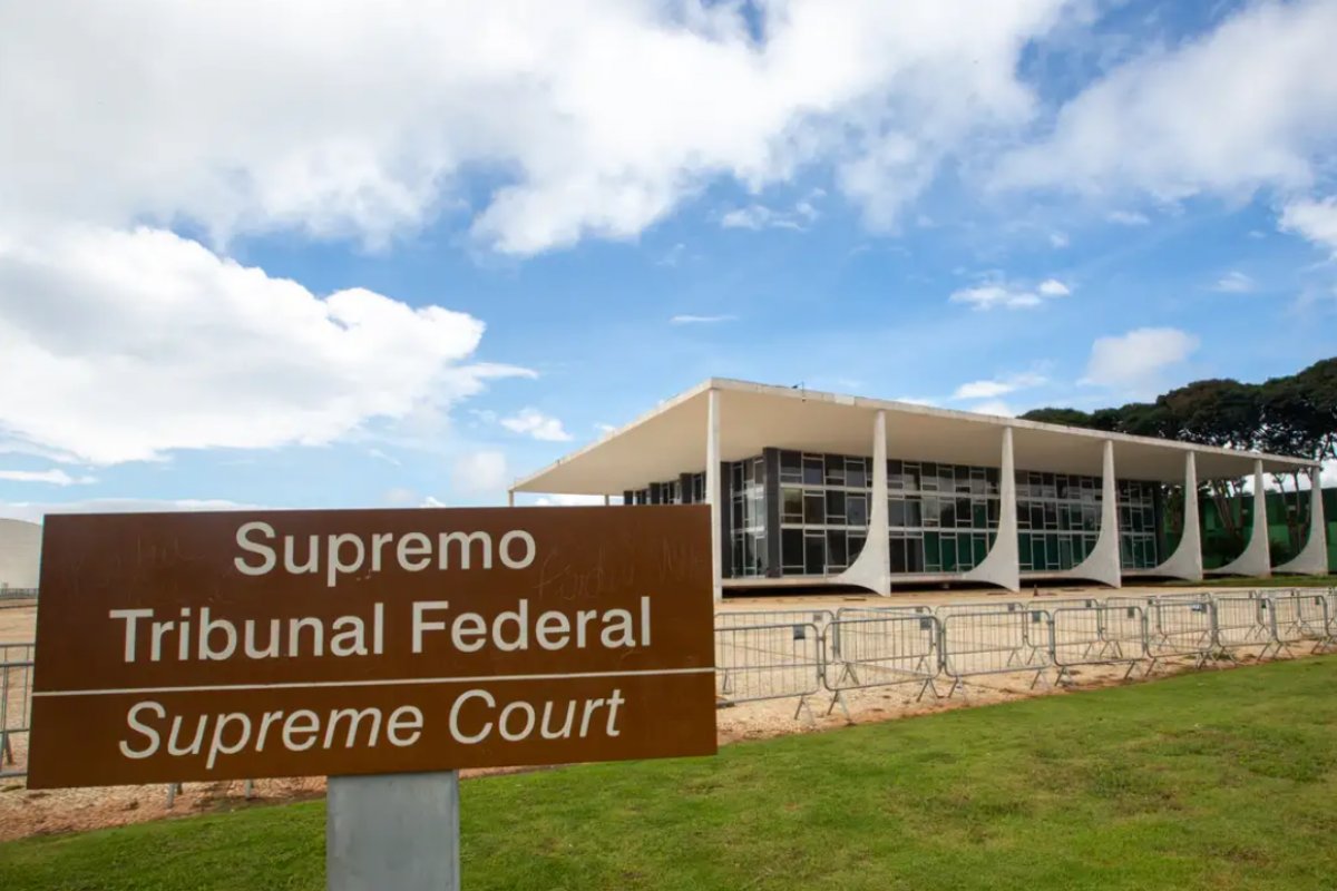 STF proíbe de extensão de gratificações de servidores efetivos a temporários