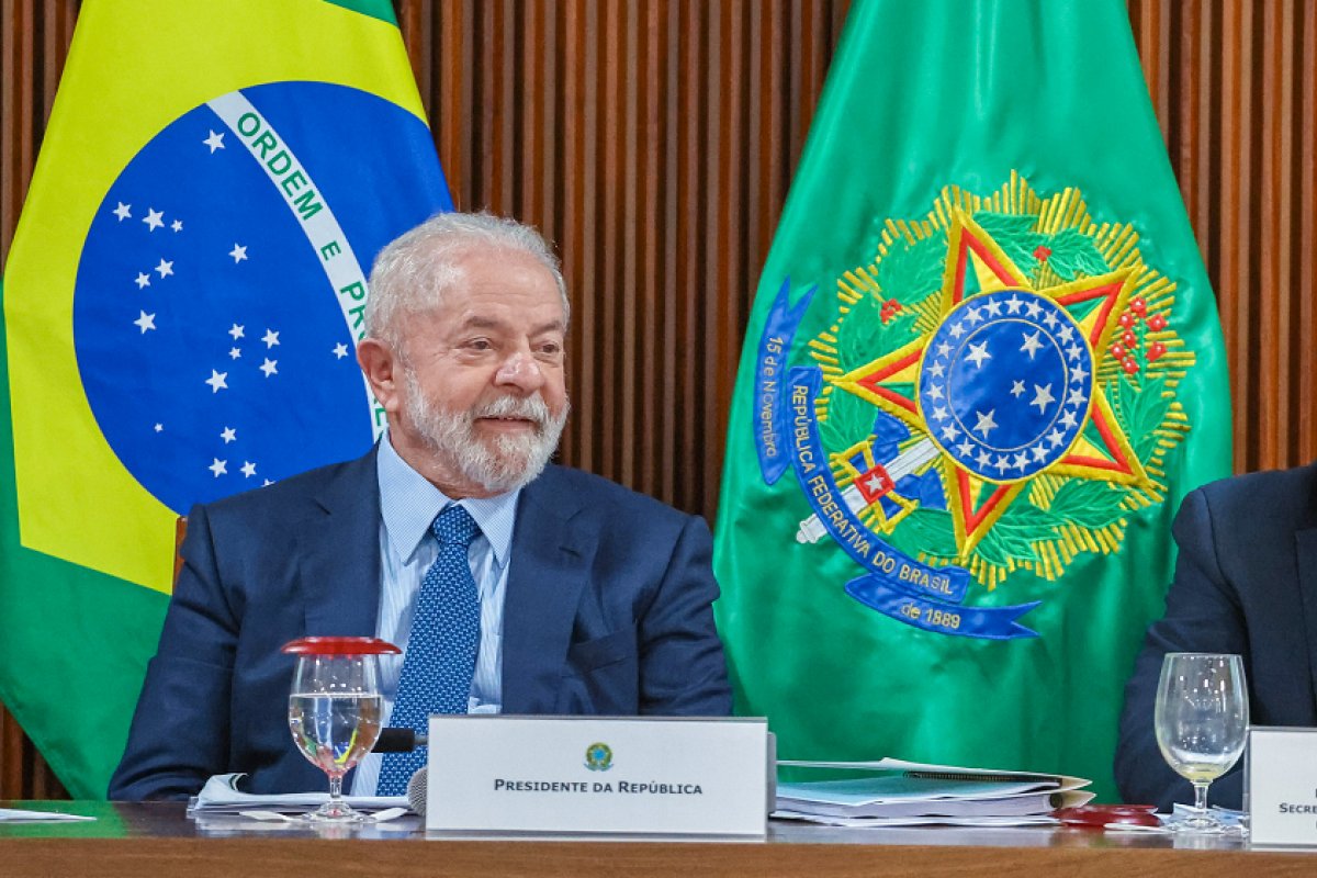 Lula nunca disse nada sobre reforma ministerial conosco, afirma Padilha