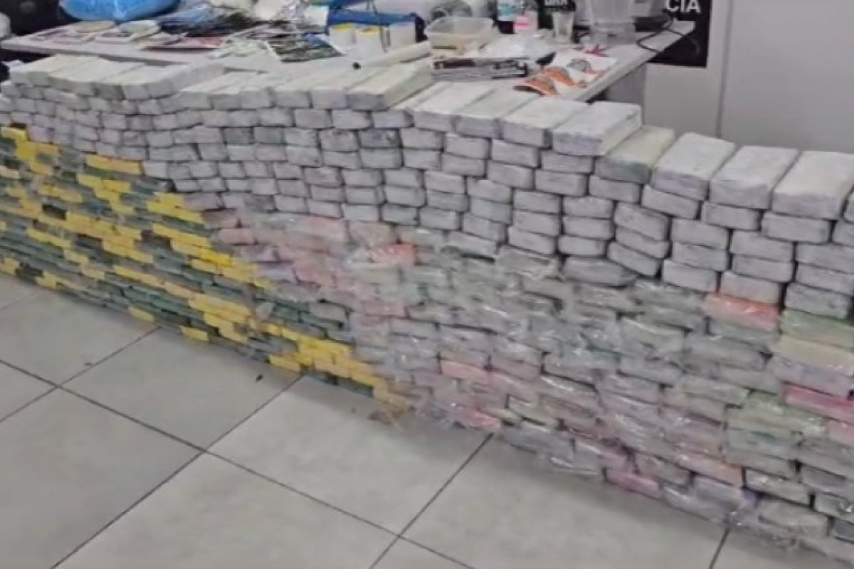 Suposto líder do PCC é preso ao desembarcar de cruzeiro em Santos