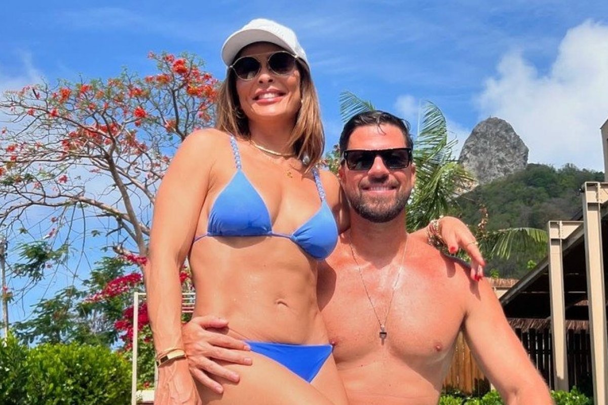 Juliana Paes curte Fernando de Noronha com o marido!
