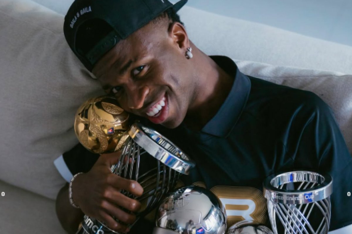 Vinicius Junior termina temporada com cinco premiações individuais; veja