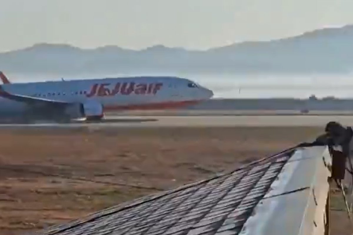 'Quando acordei, já tinha sido resgatado', diz sobrevivente após acidente aéreo na Coreia do Sul