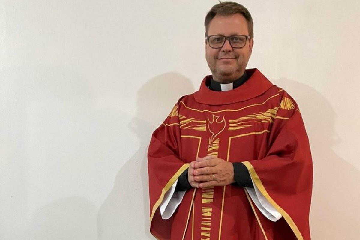 Igreja Anglicana na Serra Gaúcha ordena sacerdote gay