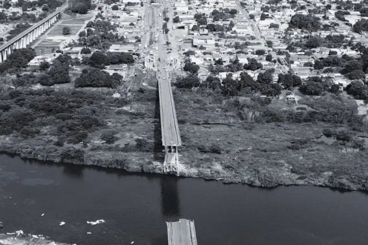 Marinha resgata mais um corpo e mortes chegam a 10 após queda de ponte