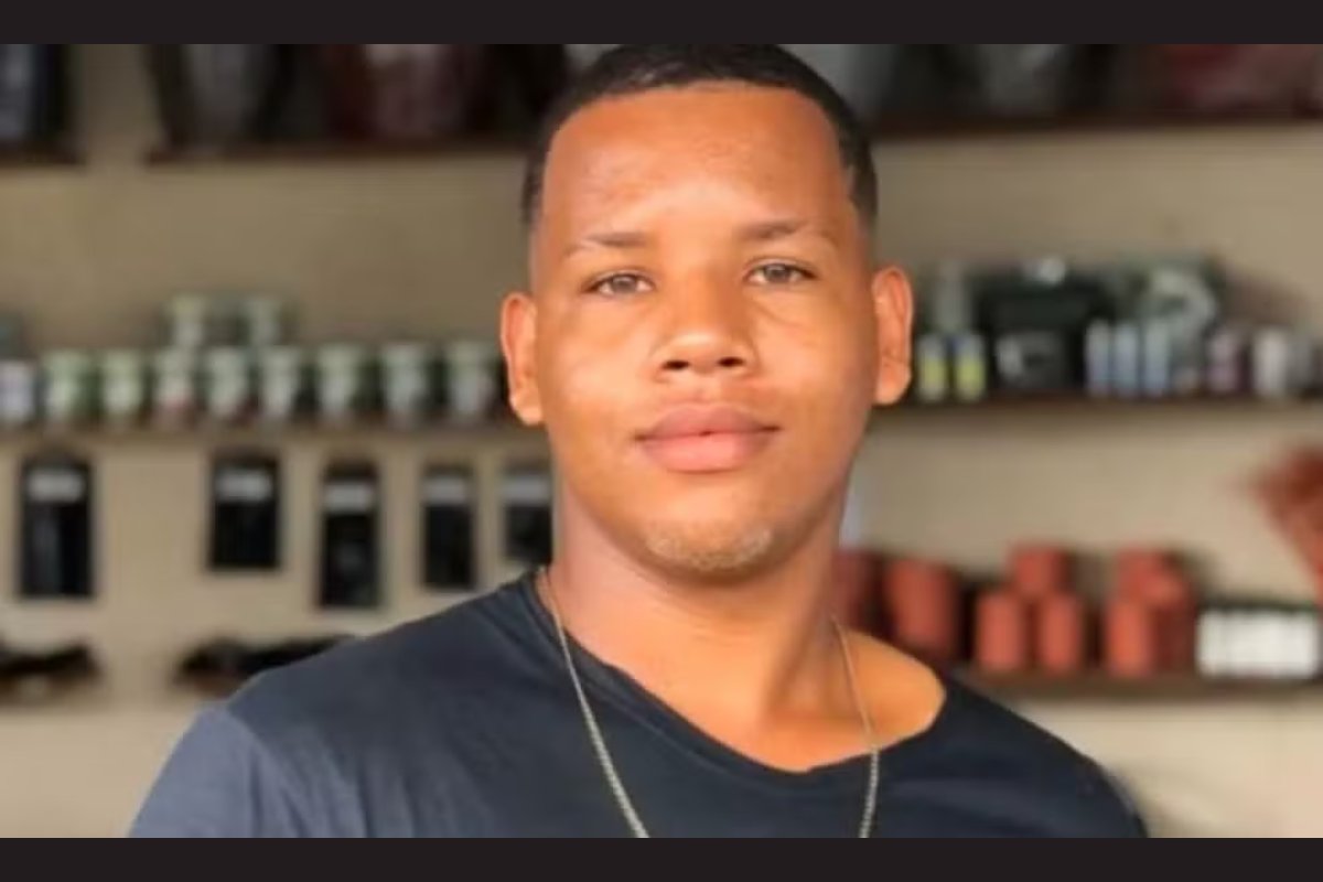 Adolescente de 16 anos morre e outras duas pessoas ficam feridas após batida entre motos no interior da Bahia