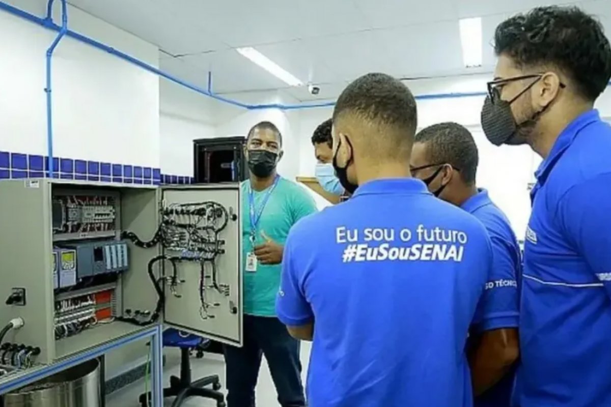 Senai amplia inscrições para 1.060 vagas gratuitas em cursos técnicos na Bahia