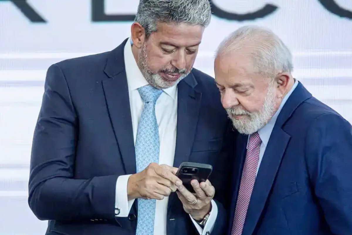 Lula sanciona LDO com travas para emendas e vetos a aumento do fundo partidário